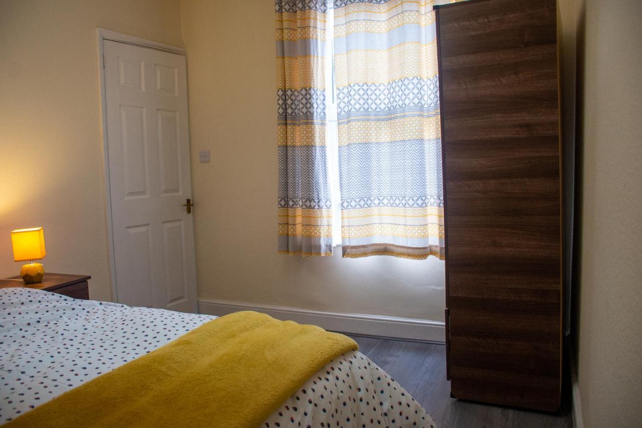 Royale Green View House- Free Parking, Wifi, Perfect For Contractors And Holiday Northampton Esterno foto