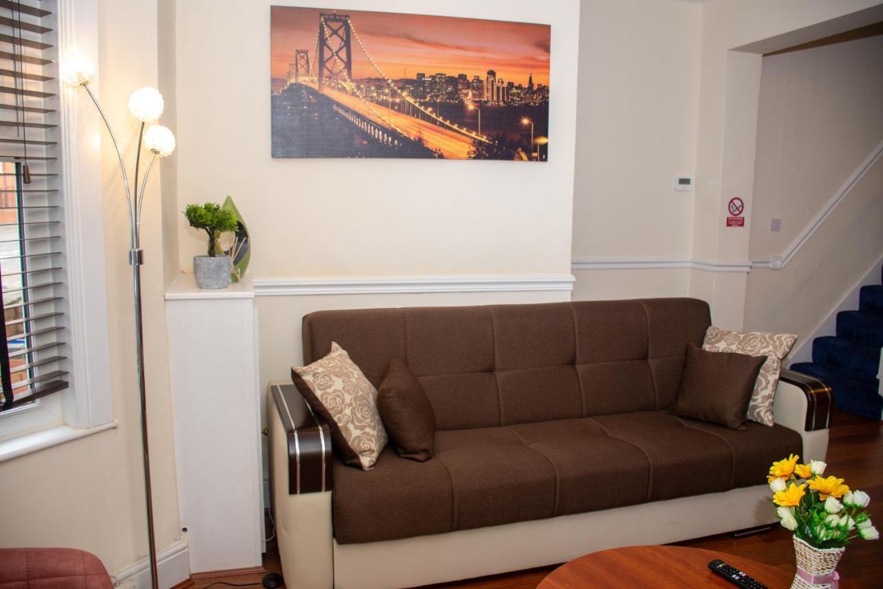 Royale Green View House- Free Parking, Wifi, Perfect For Contractors And Holiday Northampton Esterno foto