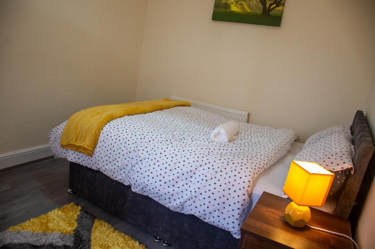 Royale Green View House- Free Parking, Wifi, Perfect For Contractors And Holiday Northampton Esterno foto