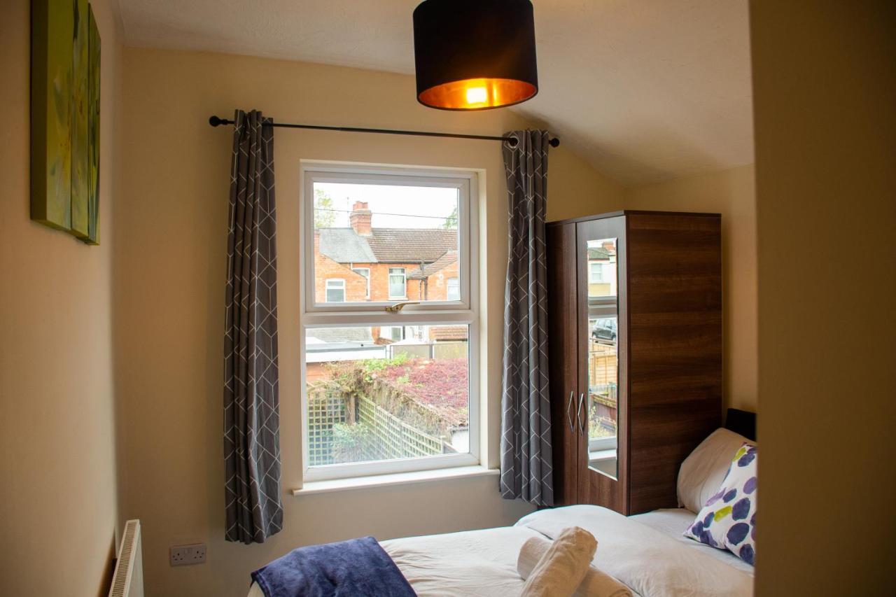 Royale Green View House- Free Parking, Wifi, Perfect For Contractors And Holiday Northampton Esterno foto