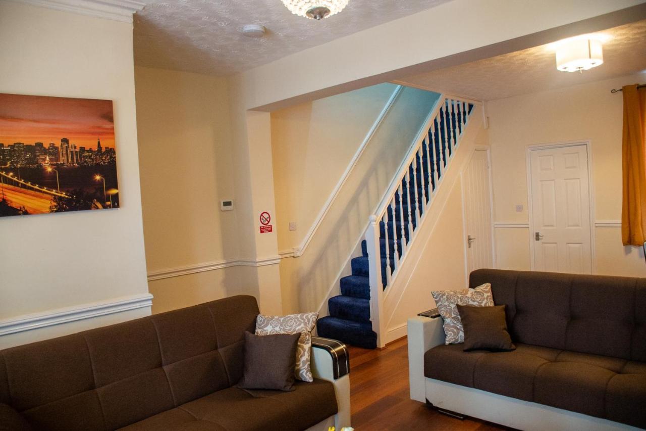 Royale Green View House- Free Parking, Wifi, Perfect For Contractors And Holiday Northampton Esterno foto
